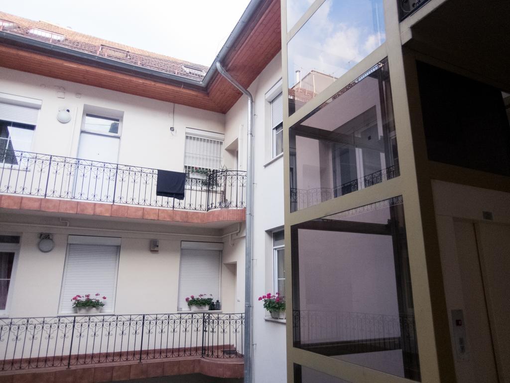 Goldcentral Apartment Grand Boulevard Budapesta Exterior foto